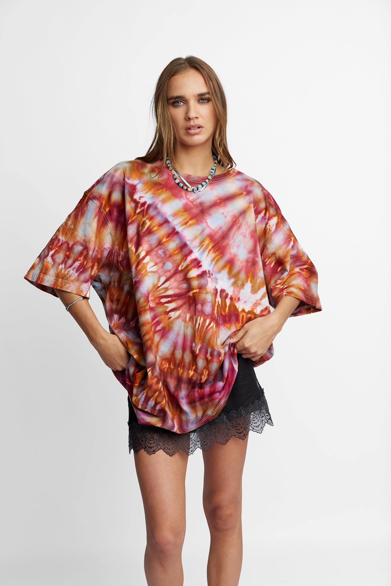 Oversized Mum Tee - Size 2XL/3XL - Only Lovers Left