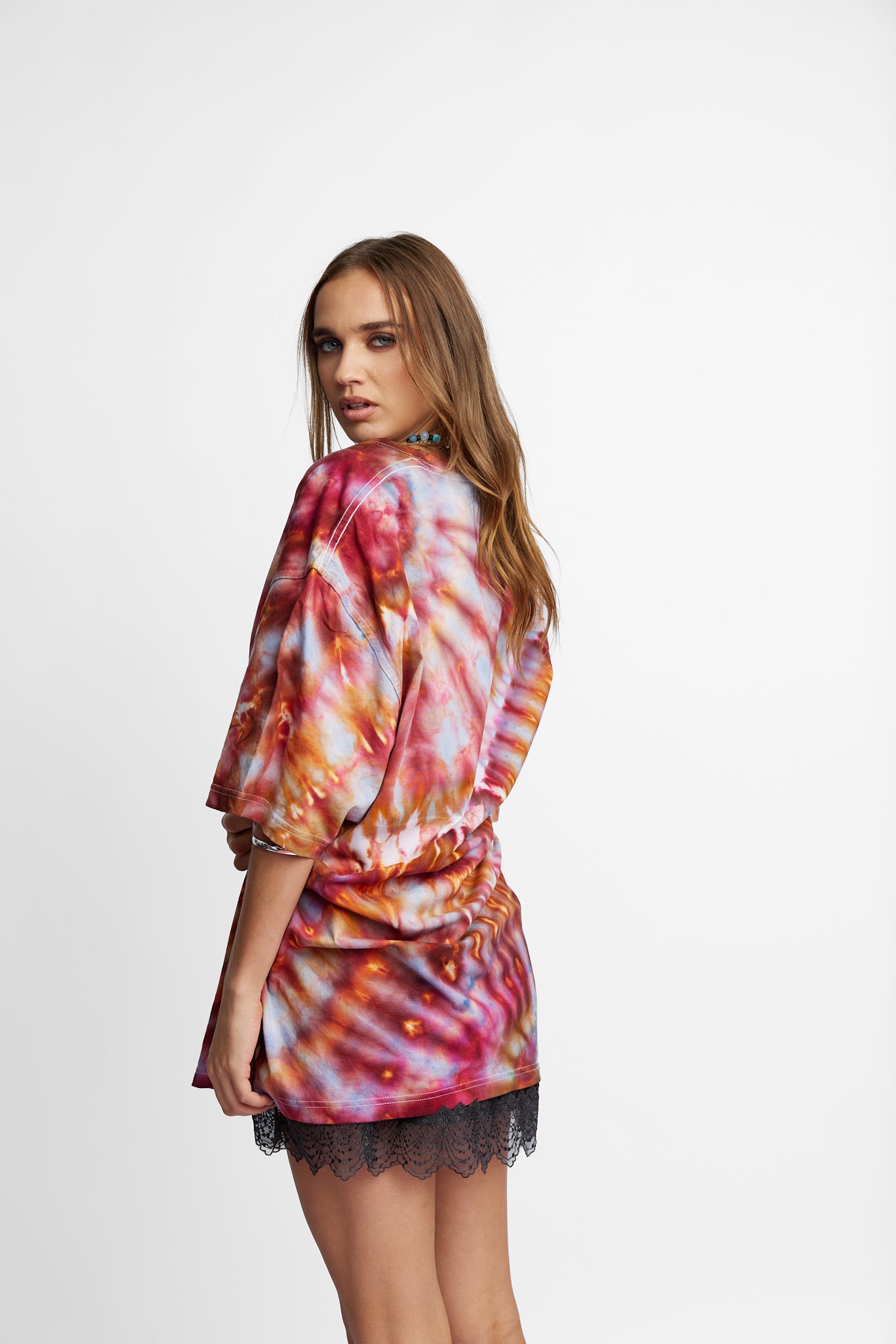 Oversized Mum Tee - Size 2XL/3XL - Only Lovers Left