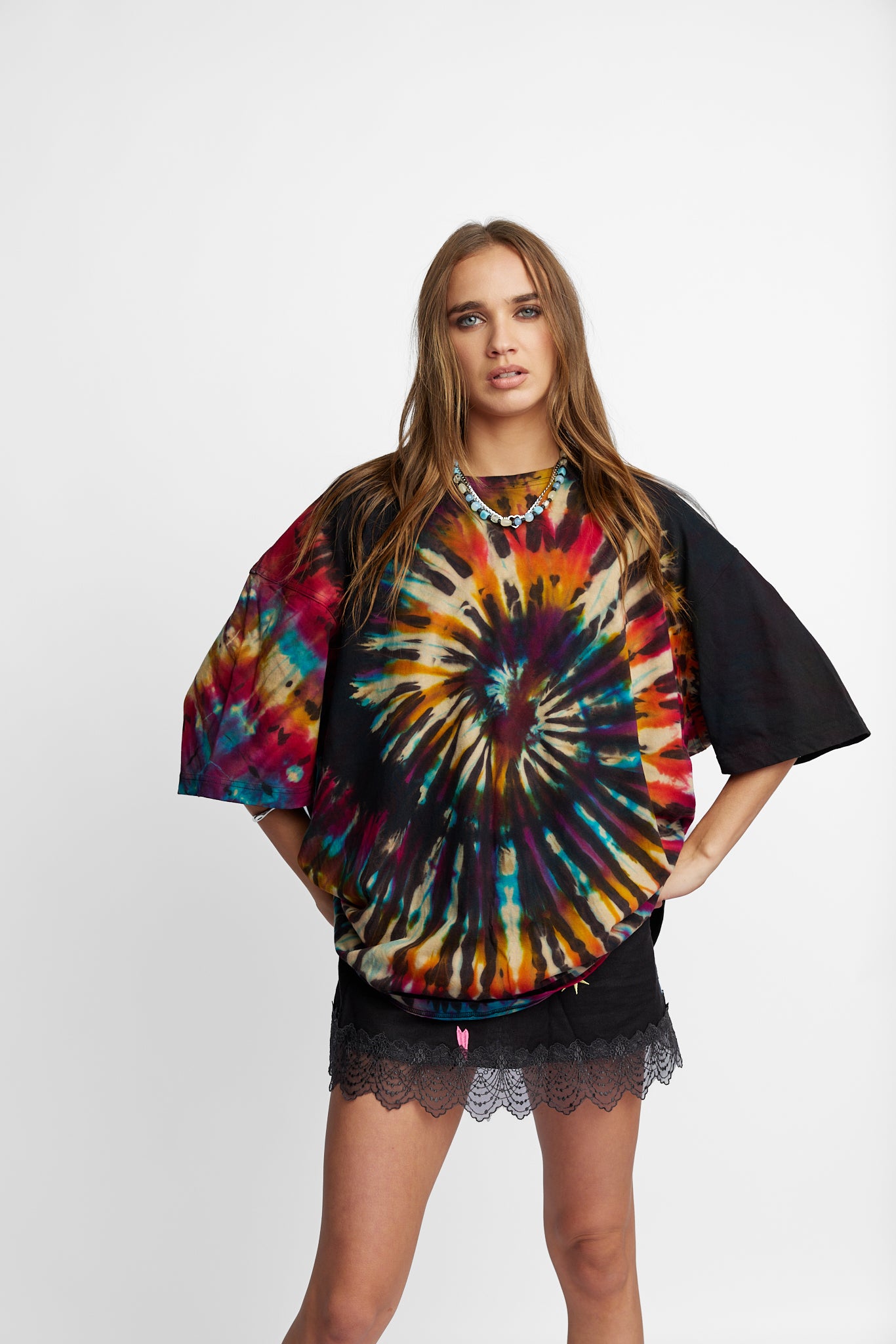 Oversized Mum Tee - Size 2XL/3XL - Only Lovers Left