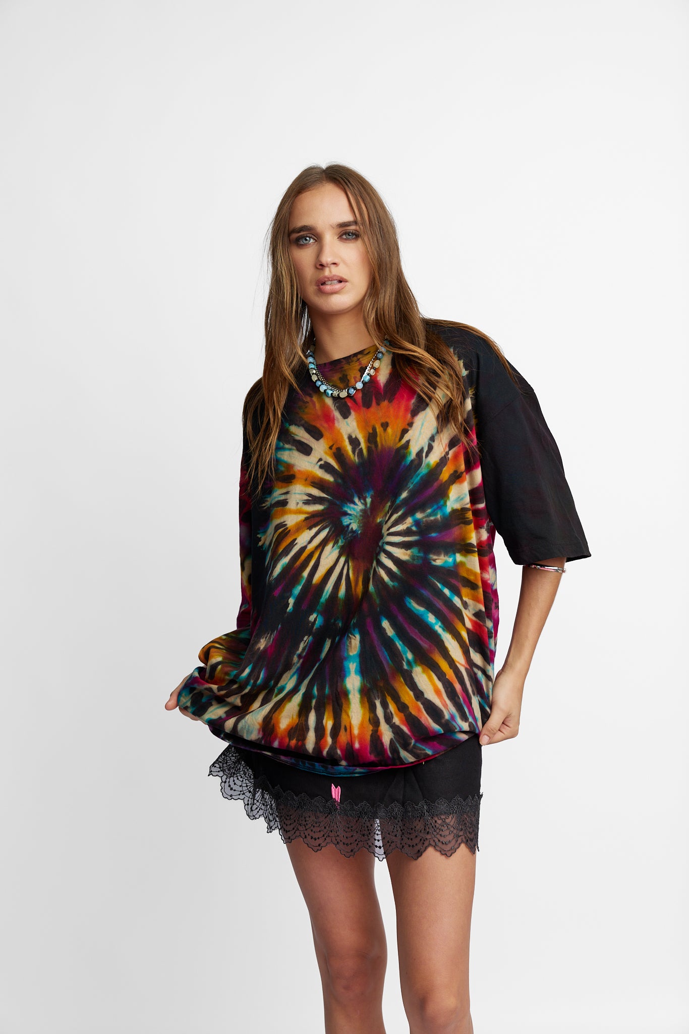 Oversized Mum Tee - Size 2XL/3XL - Only Lovers Left