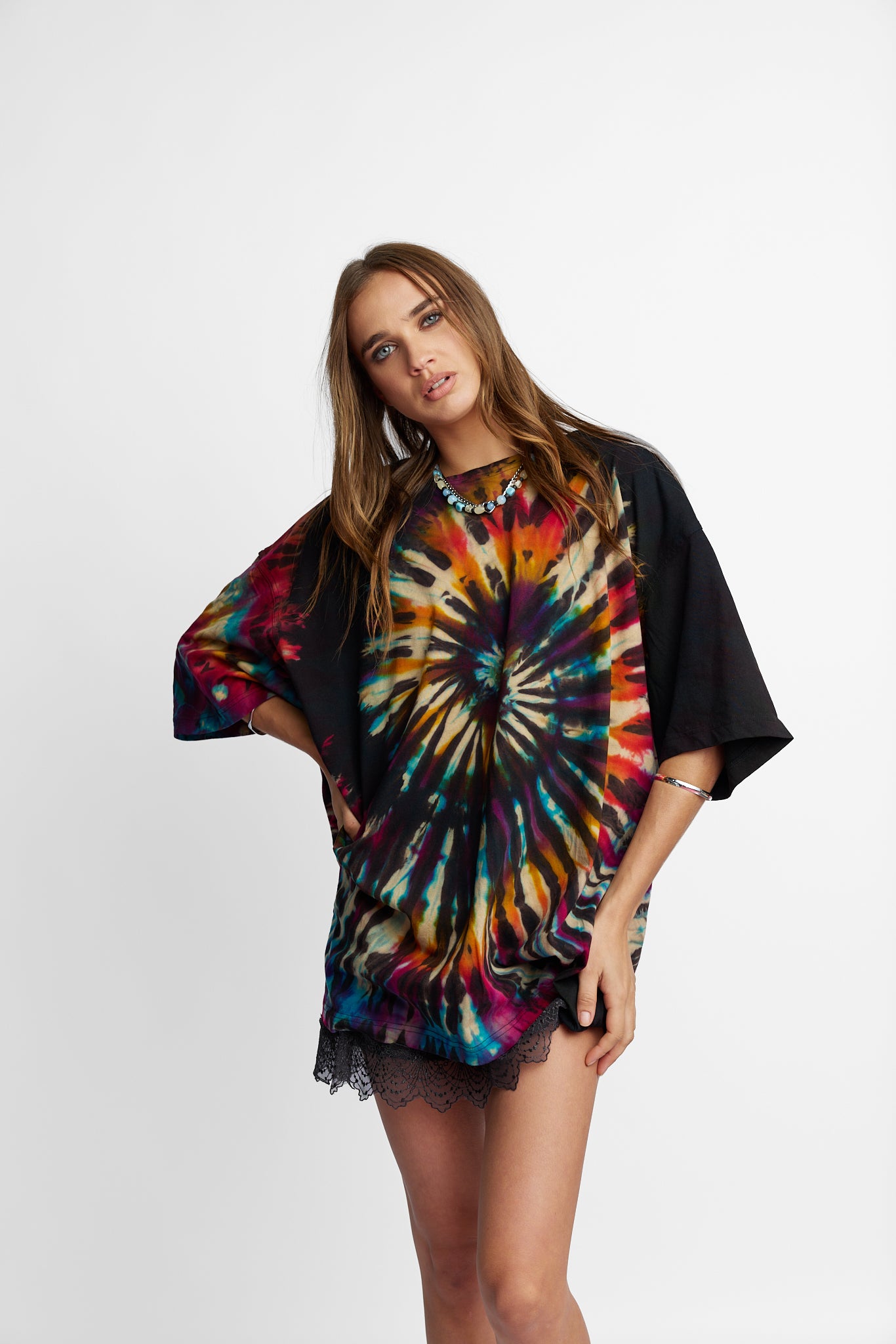 Oversized Mum Tee - Size 2XL/3XL - Only Lovers Left