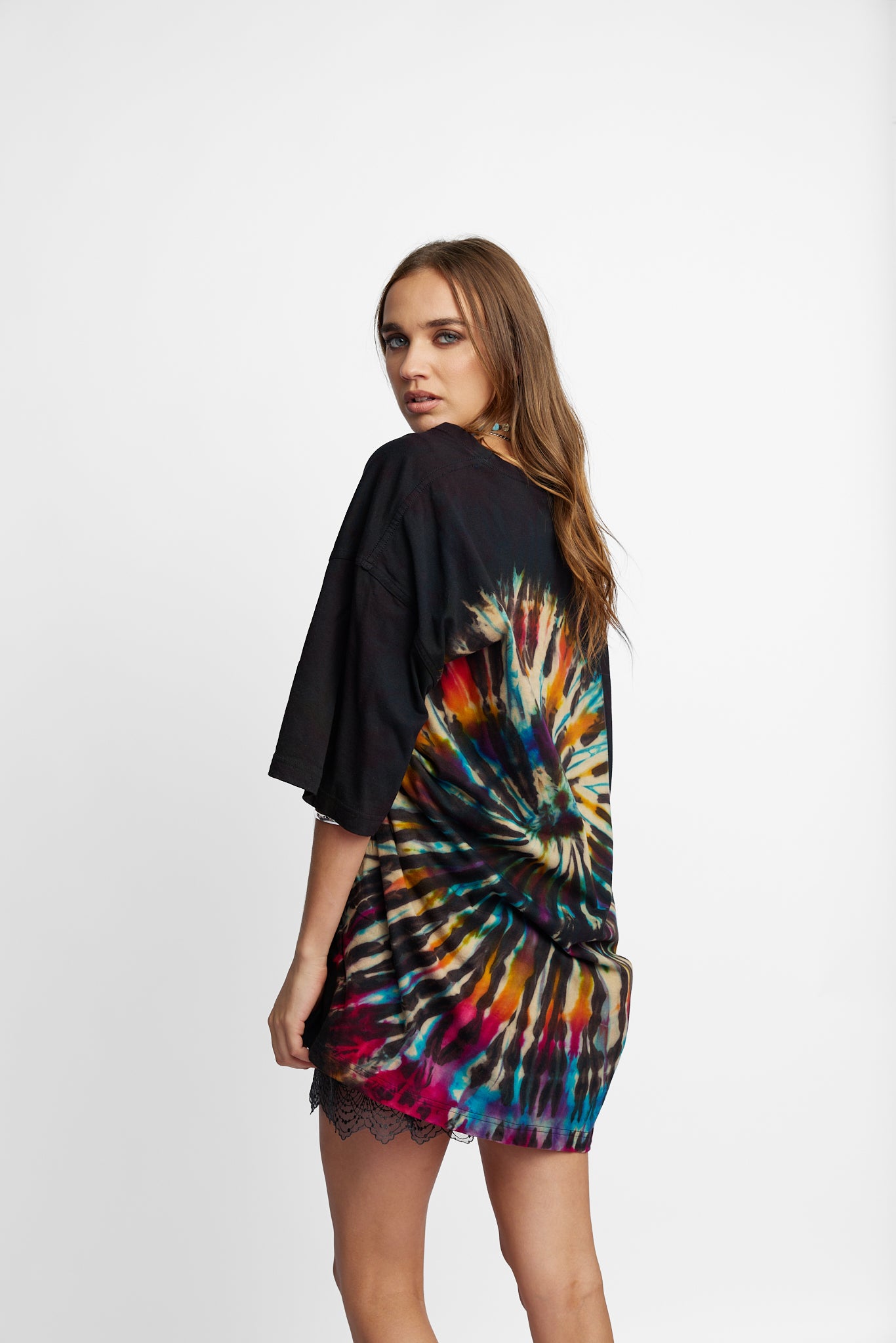Oversized Mum Tee - Size 2XL/3XL - Only Lovers Left
