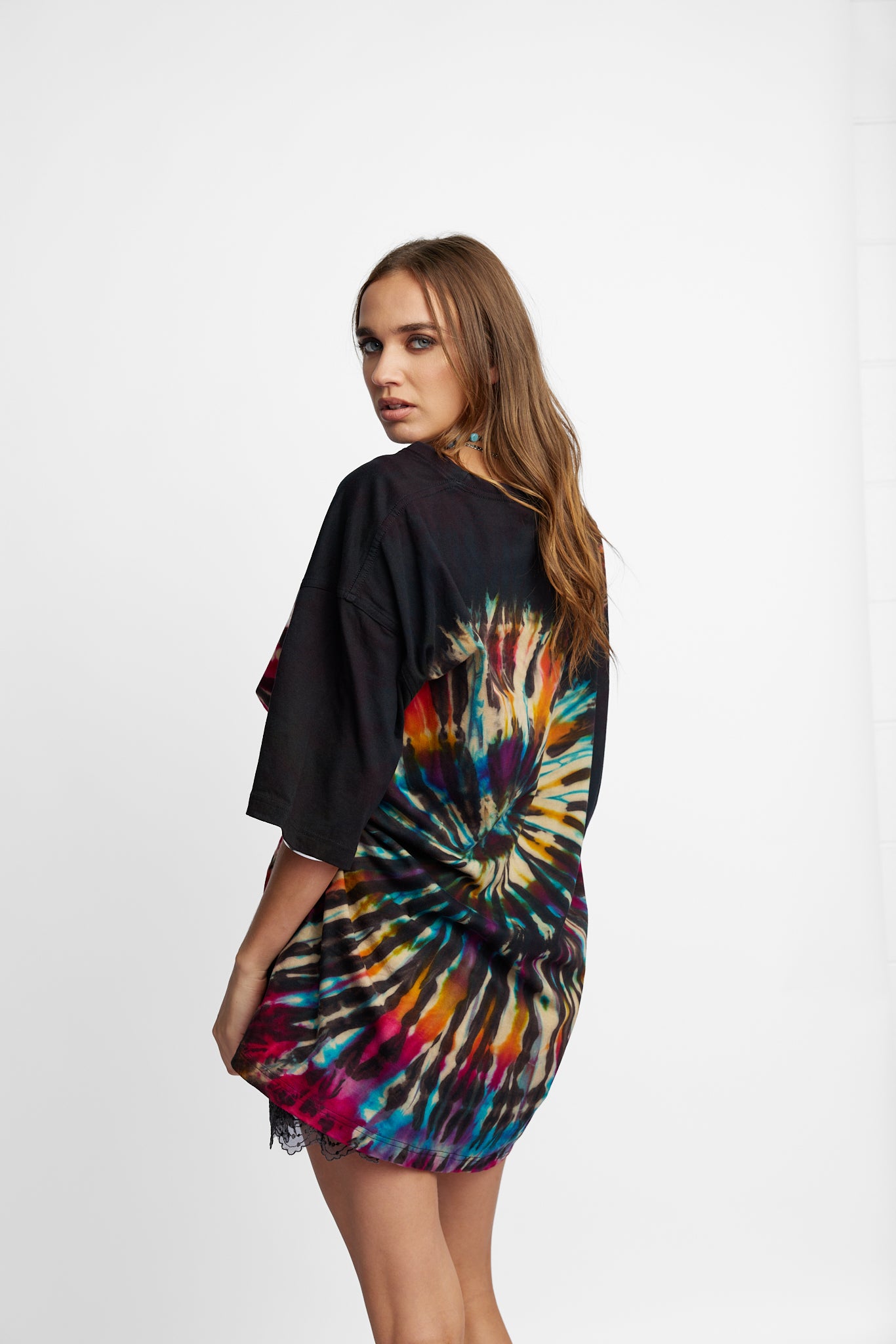 Oversized Mum Tee - Size 2XL/3XL - Only Lovers Left