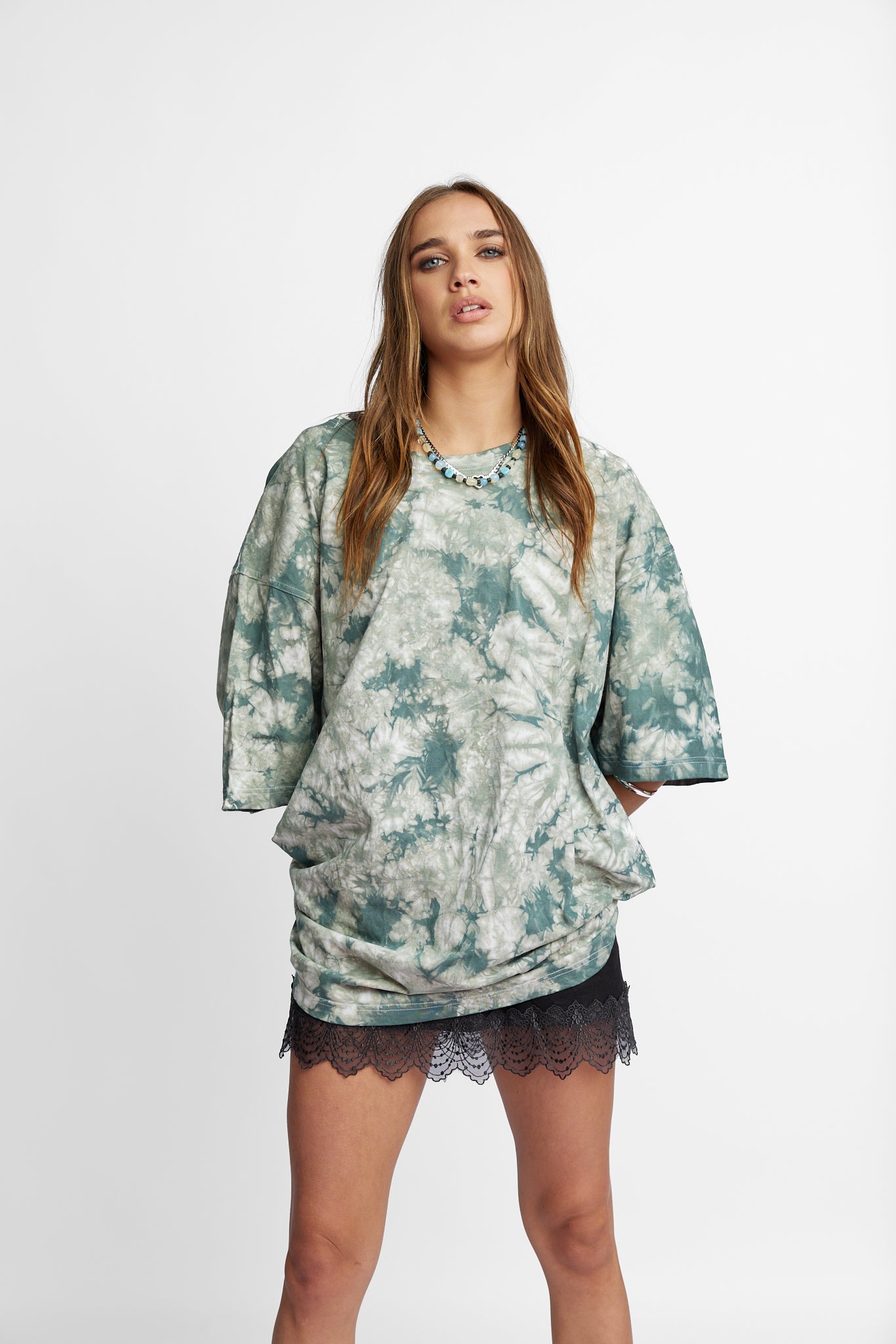 Oversized Mum Tee - Size 2XL/3XL - Only Lovers Left