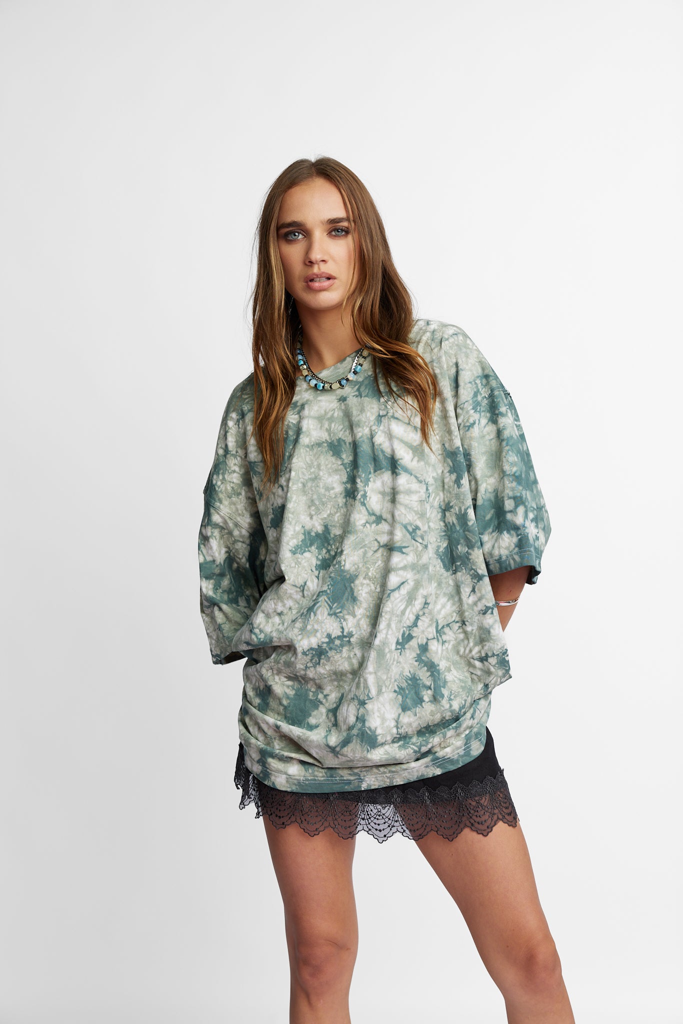 Oversized Mum Tee - Size 2XL/3XL - Only Lovers Left