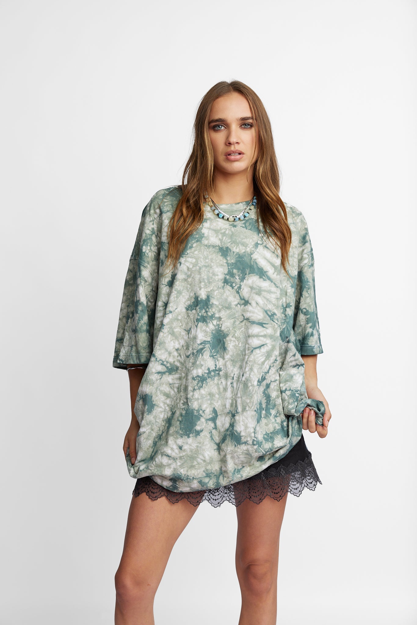 Oversized Mum Tee - Size 2XL/3XL - Only Lovers Left