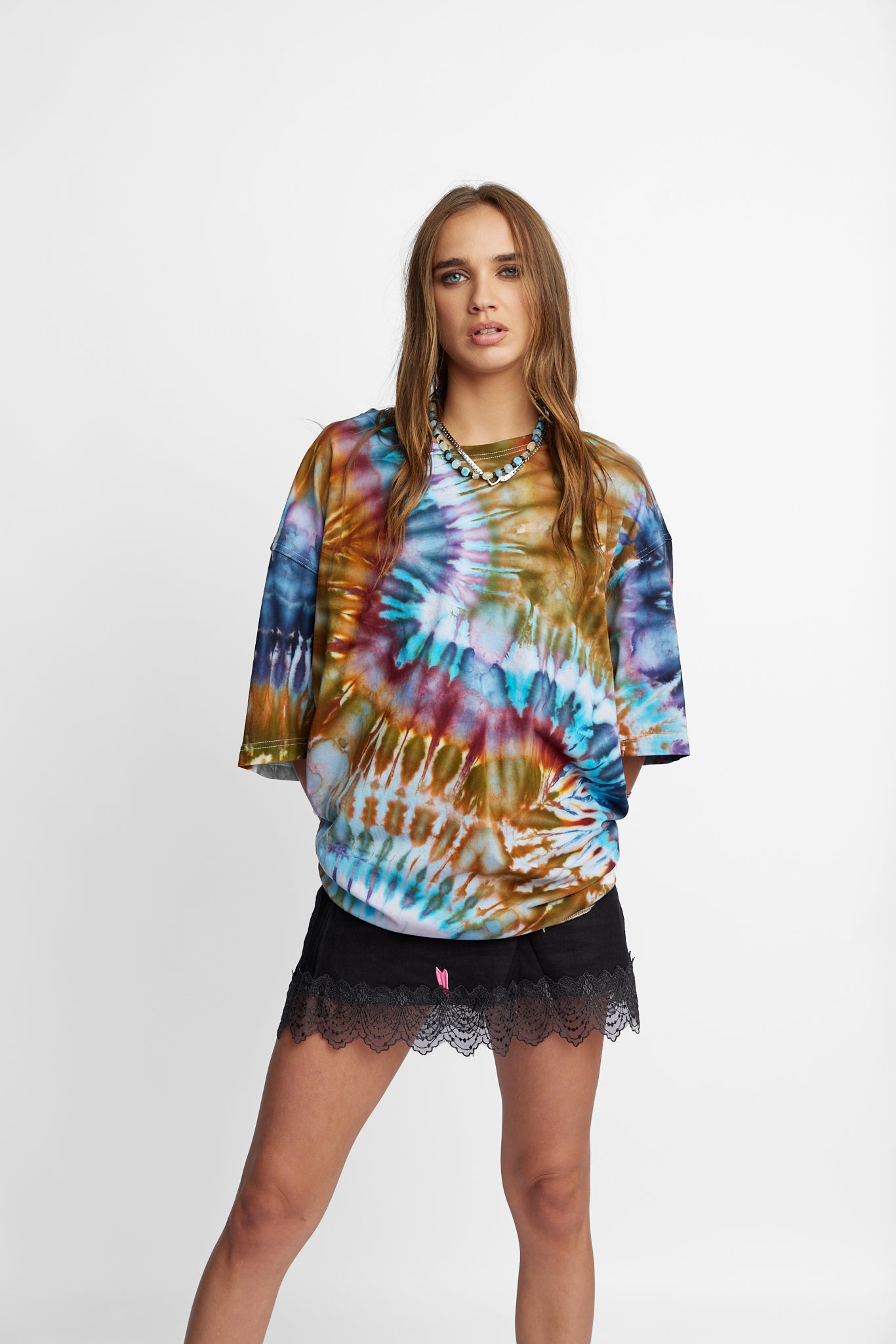 Oversized Mum Tee - Size 2XL/3XL - Only Lovers Left