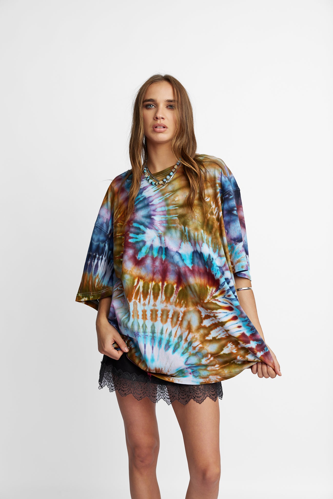 Oversized Mum Tee - Size 2XL/3XL - Only Lovers Left