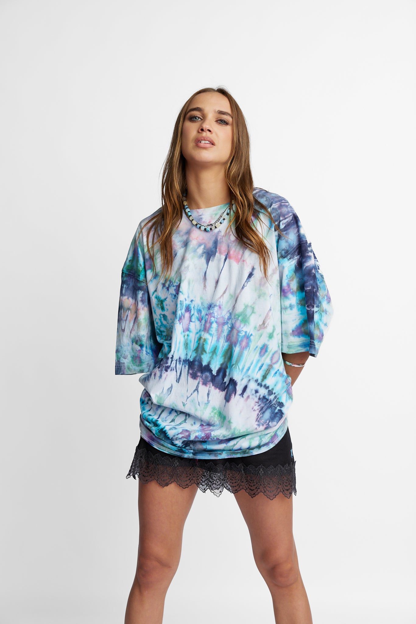 Oversized Mum Tee - Size 2XL/3XL - Only Lovers Left
