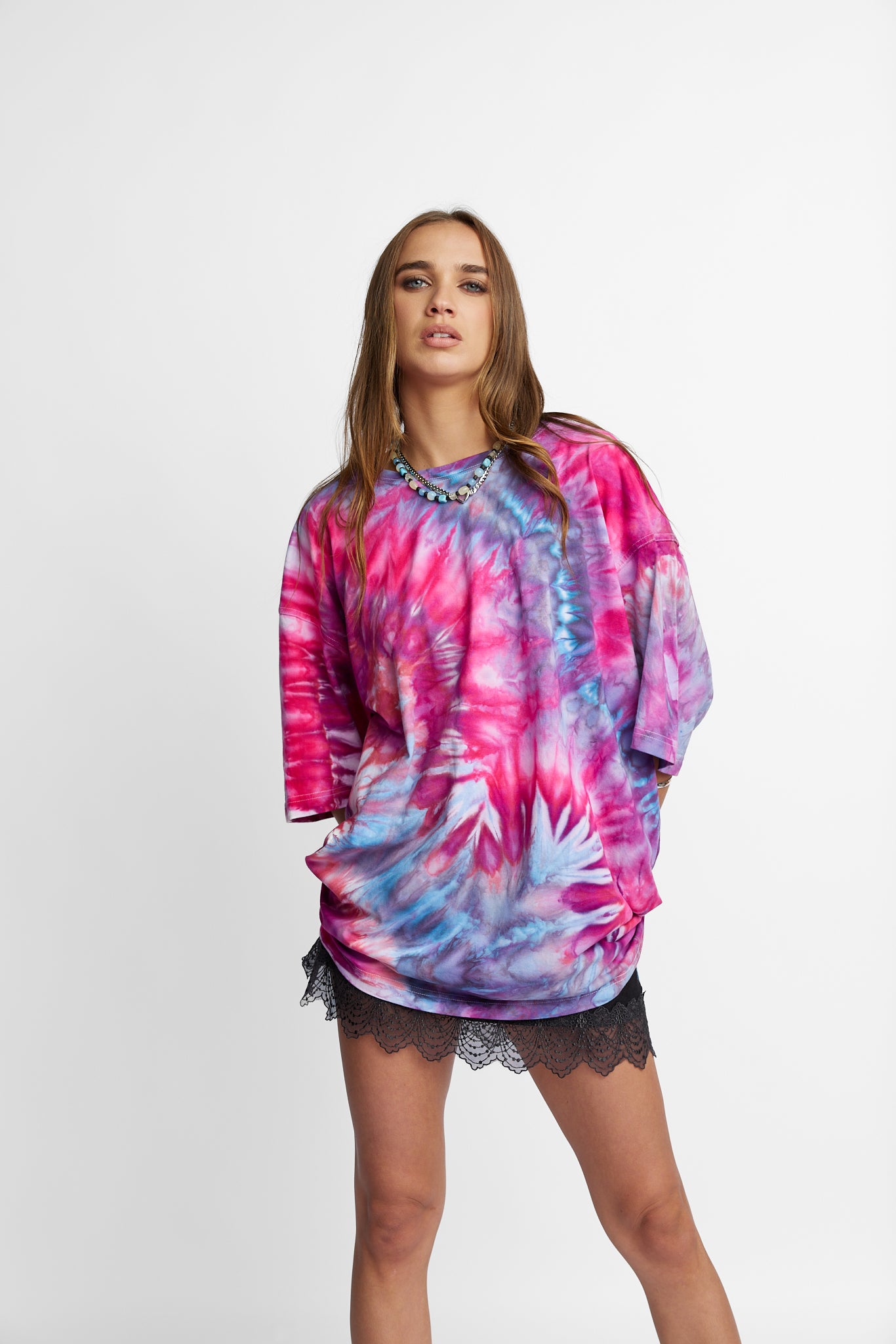 Oversized Mum Tee - Size 2XL/3XL - Only Lovers Left