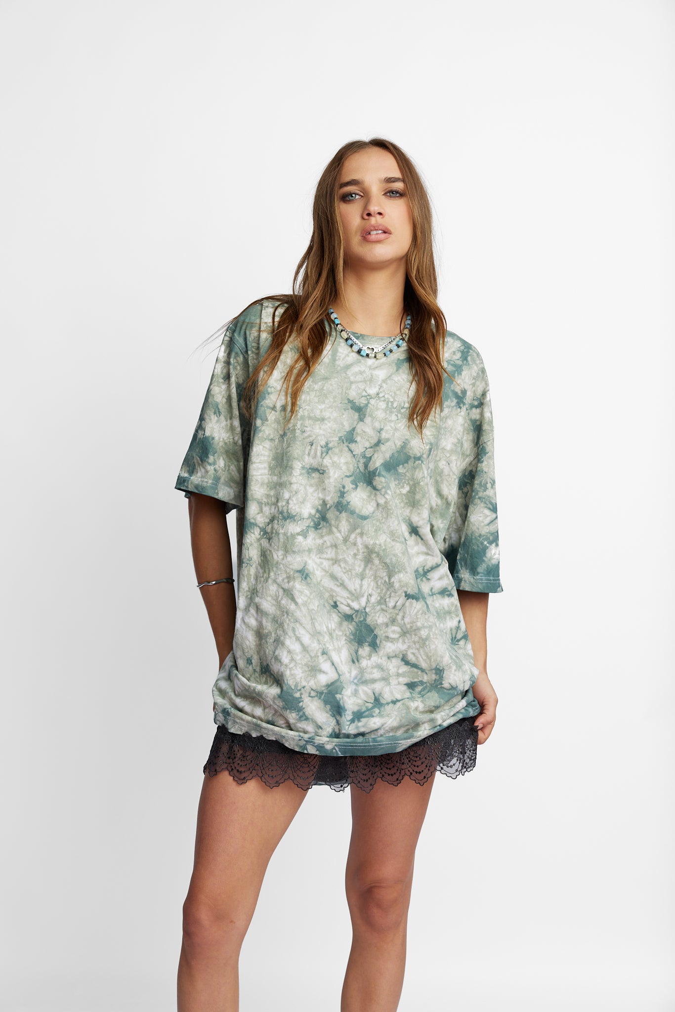 Oversized Mum Tee - Size 2XL/3XL - Only Lovers Left