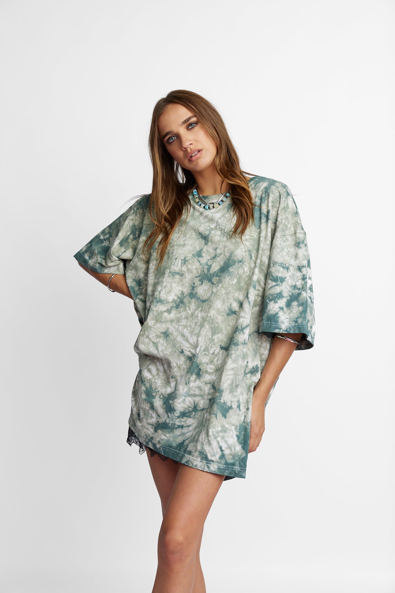 Oversized Mum Tee - Size 2XL/3XL - Only Lovers Left