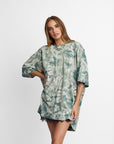 Oversized Mum Tee - Size 2XL/3XL - Only Lovers Left