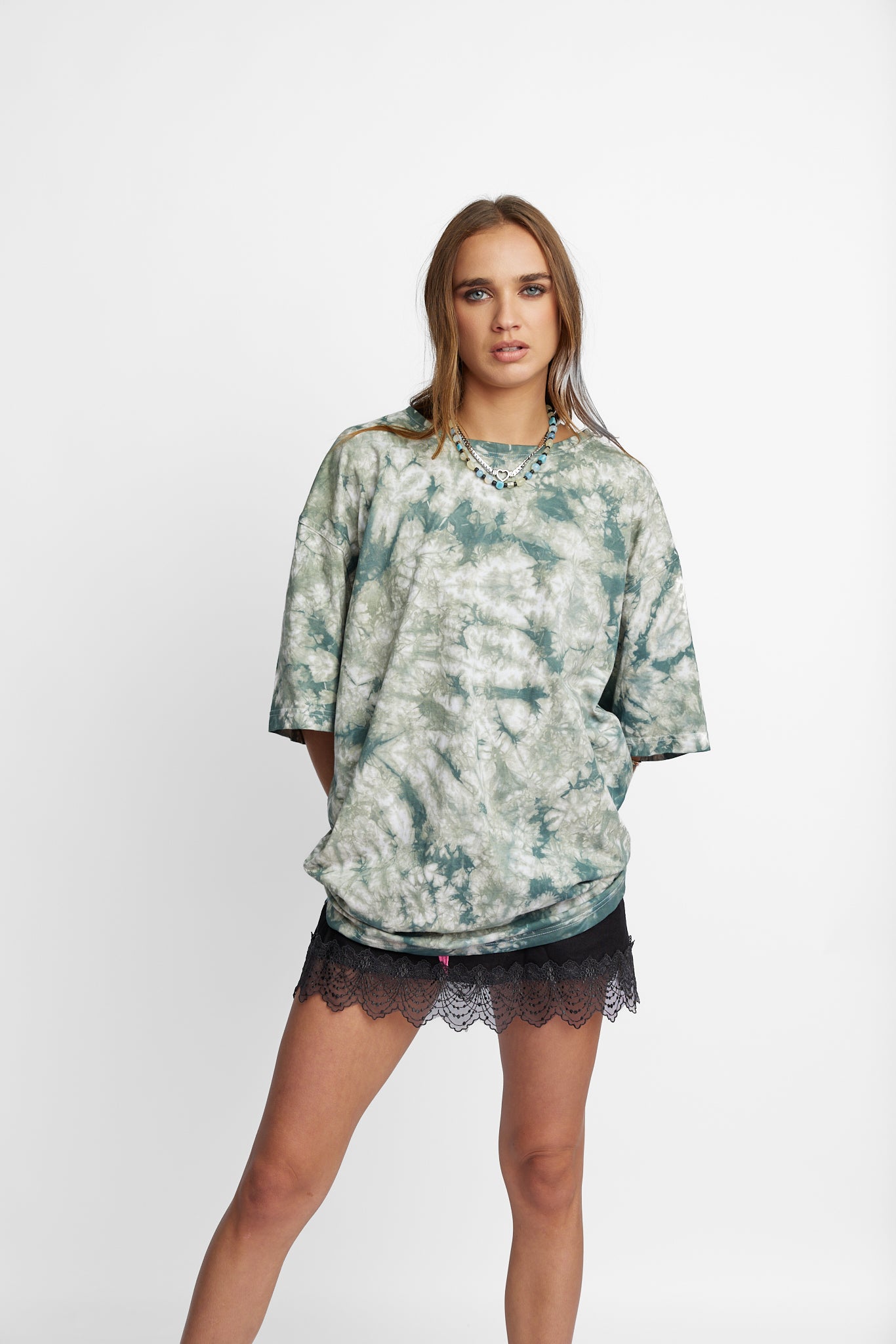 Oversized Mum Tee - Size 2XL/3XL - Only Lovers Left