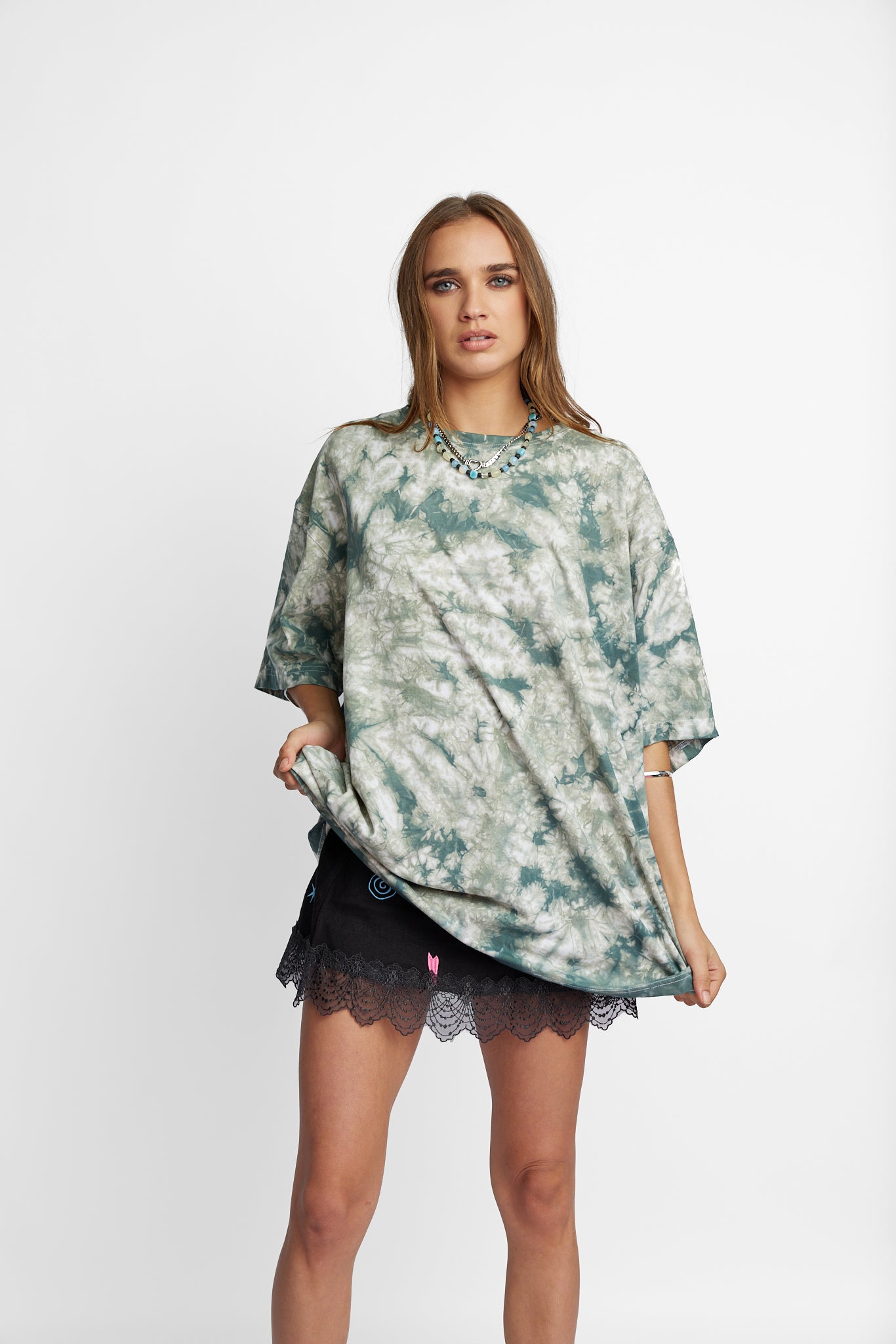 Oversized Mum Tee - Size 2XL/3XL - Only Lovers Left