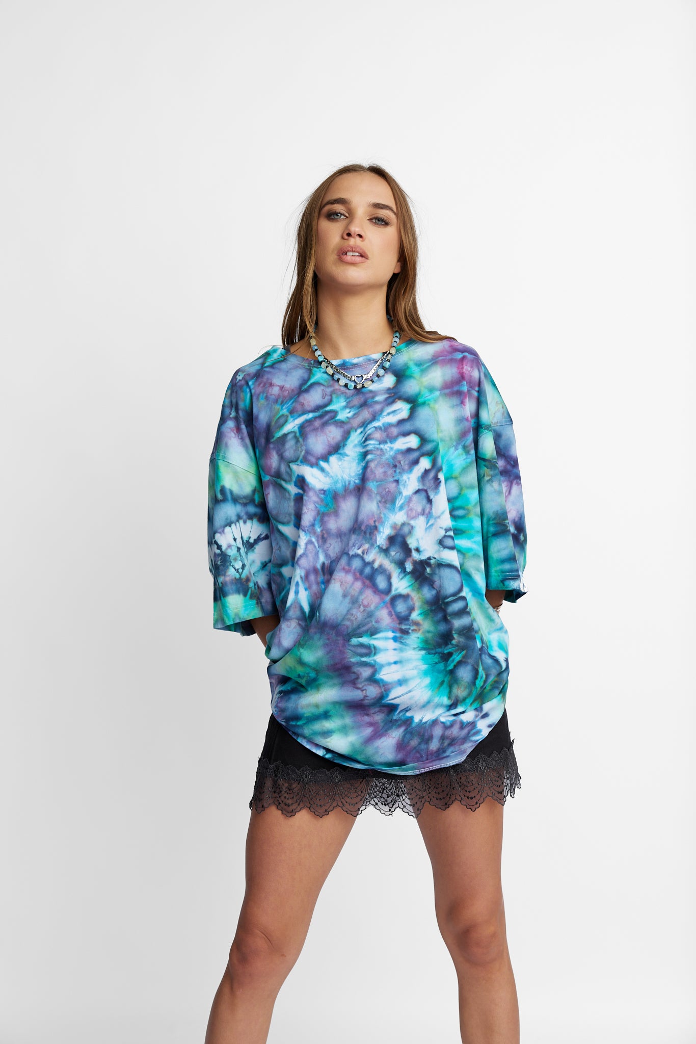 Oversized Mum Tee - Size 2XL/3XL - Only Lovers Left