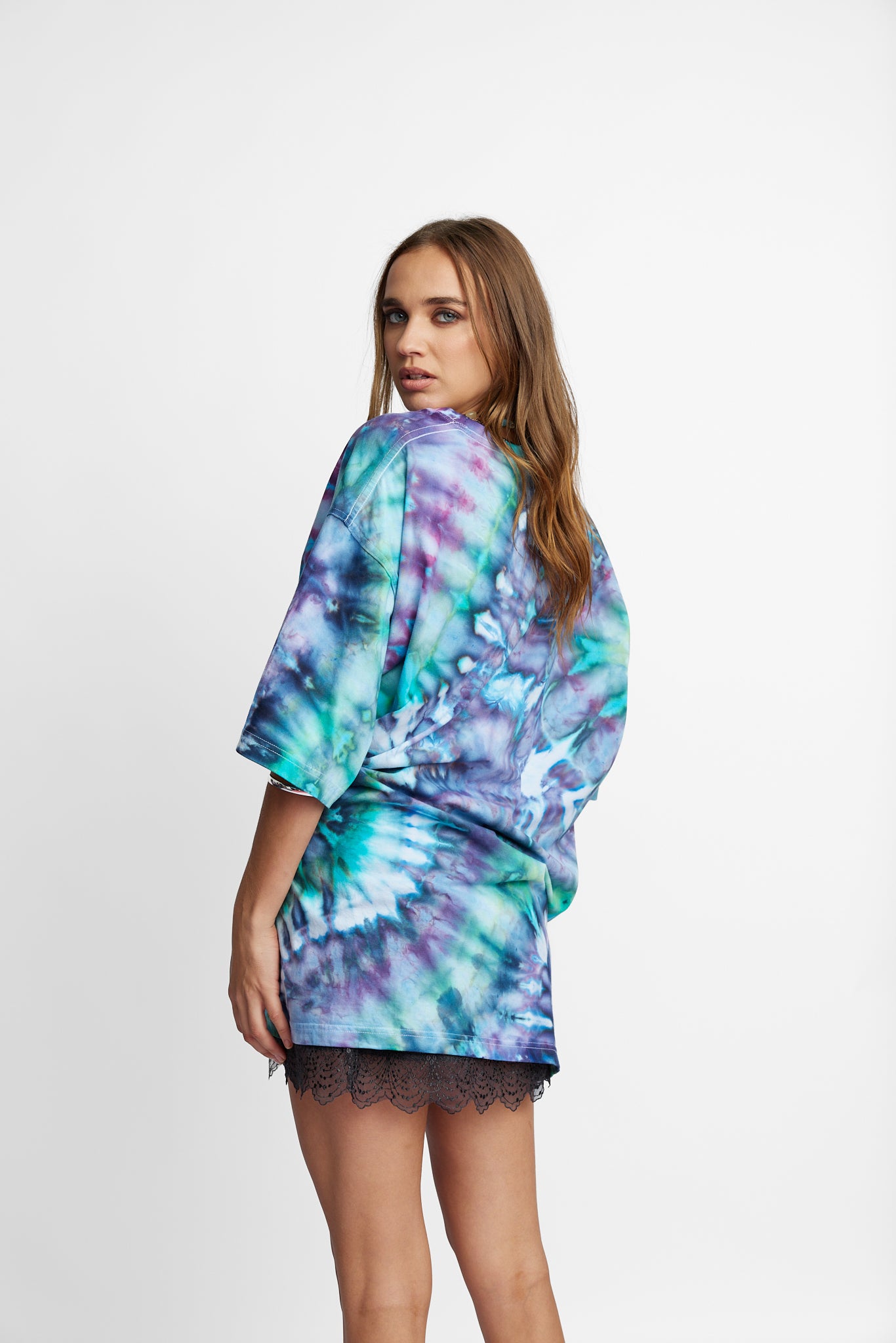 Oversized Mum Tee - Size 2XL/3XL - Only Lovers Left