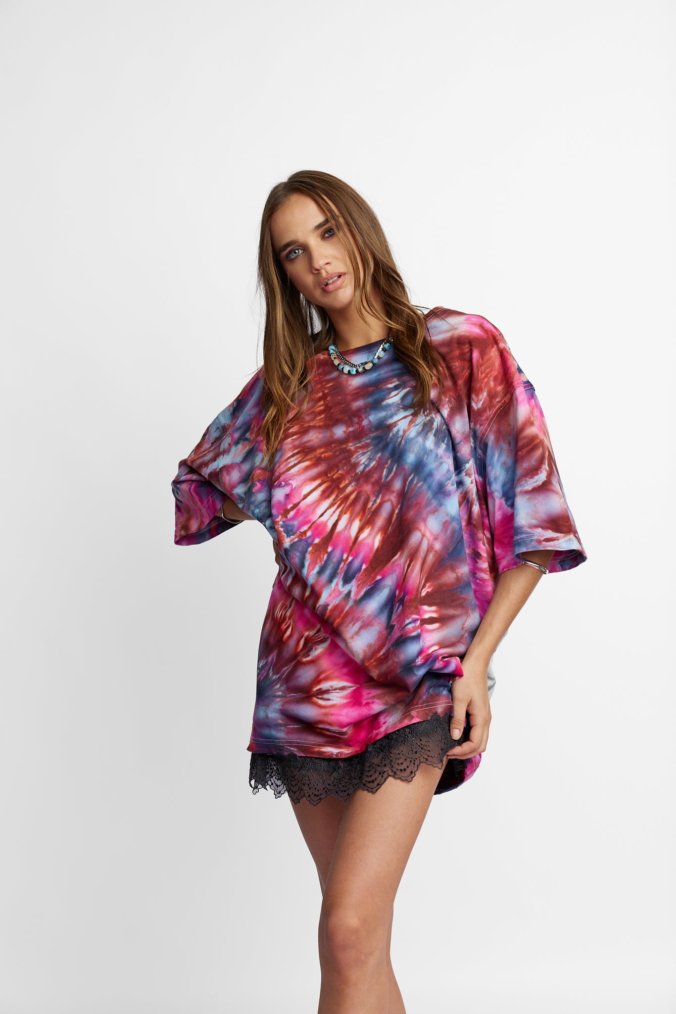 Oversized Mum Tee - Size 2XL/3XL - Only Lovers Left