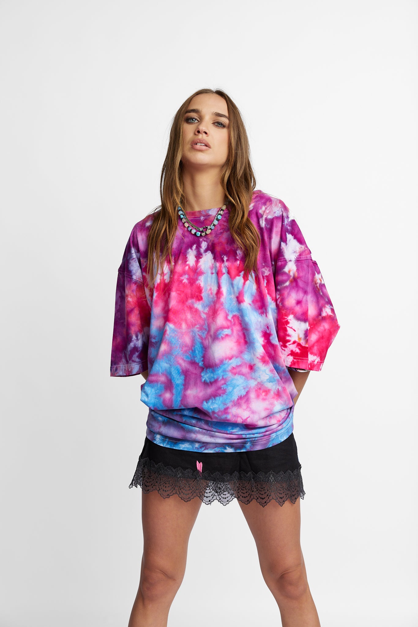 Oversized Mum Tee - Size 2XL/3XL - Only Lovers Left