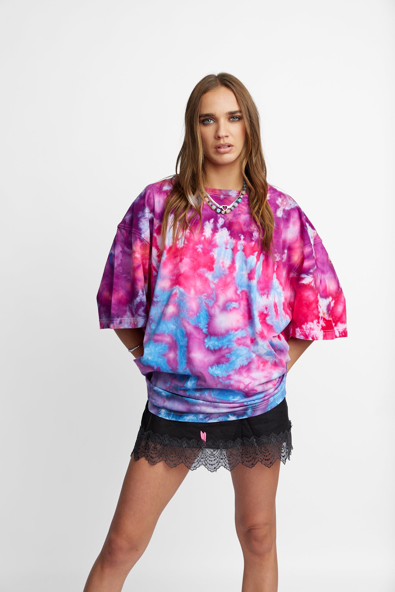 Oversized Mum Tee - Size 2XL/3XL - Only Lovers Left