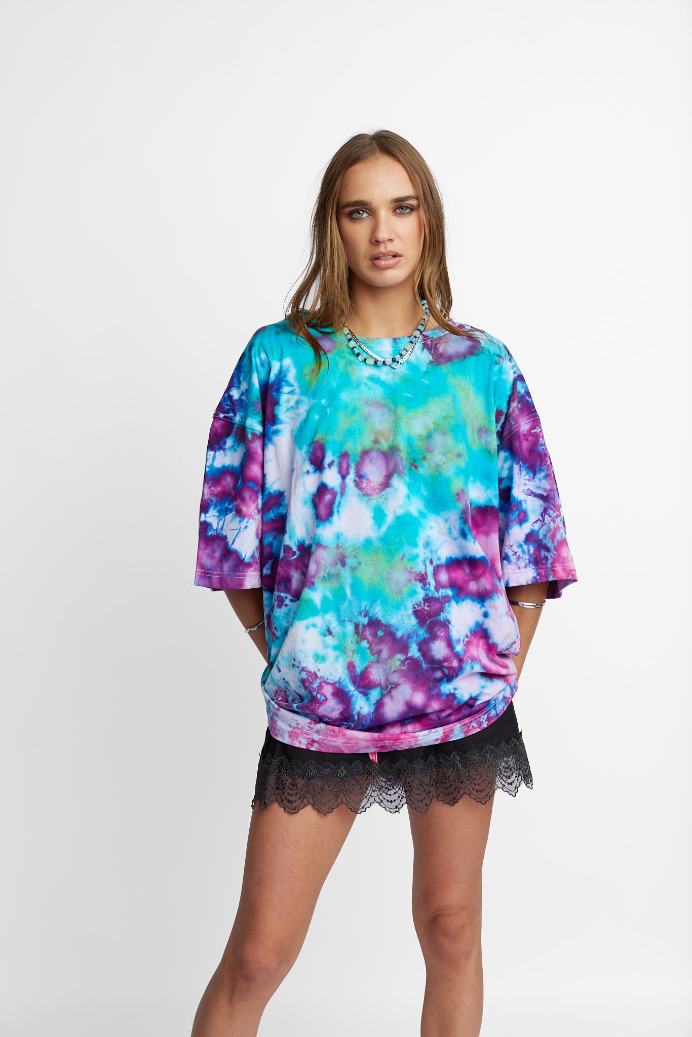 Oversized Mum Tee - Size 2XL/3XL - Only Lovers Left
