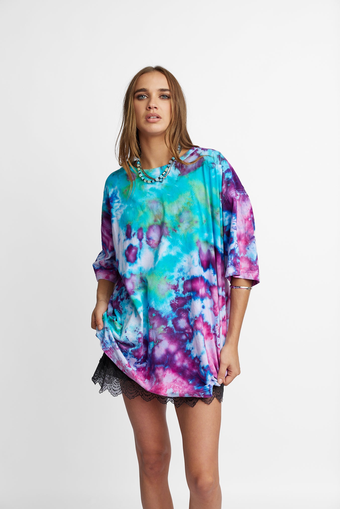 Oversized Mum Tee - Size 2XL/3XL - Only Lovers Left