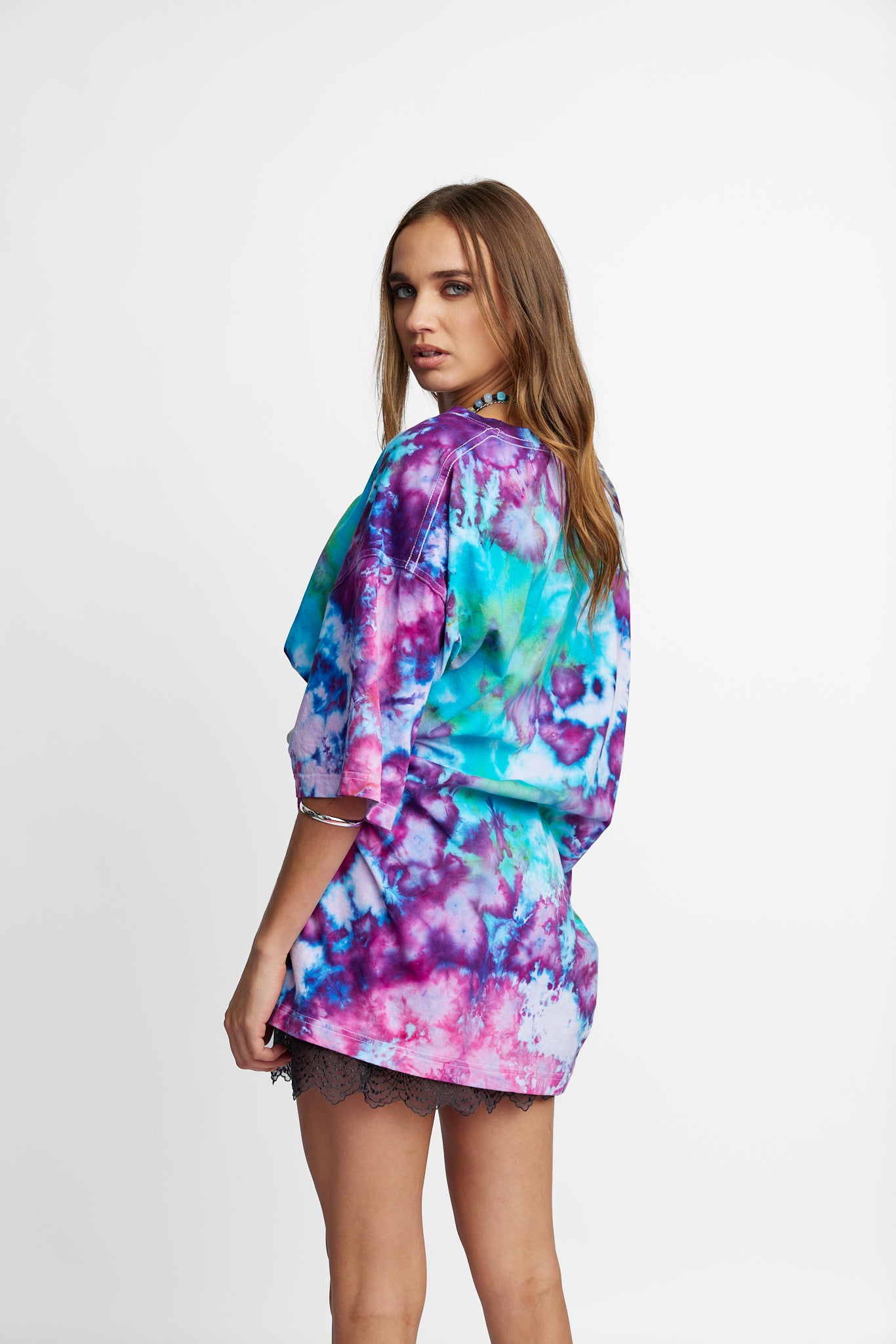Oversized Mum Tee - Size 2XL/3XL - Only Lovers Left