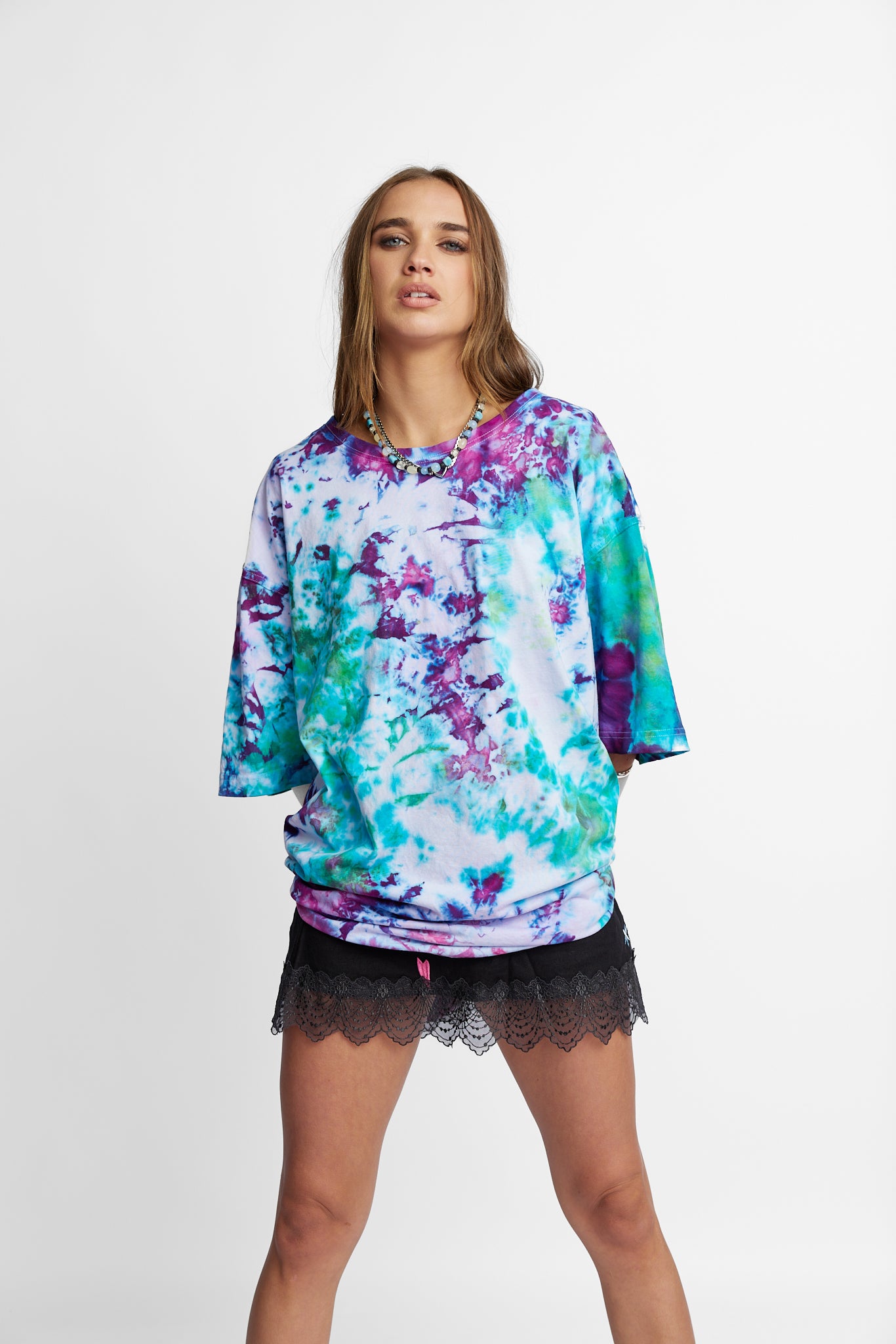 Oversized Mum Tee - Size 2XL/3XL - Only Lovers Left