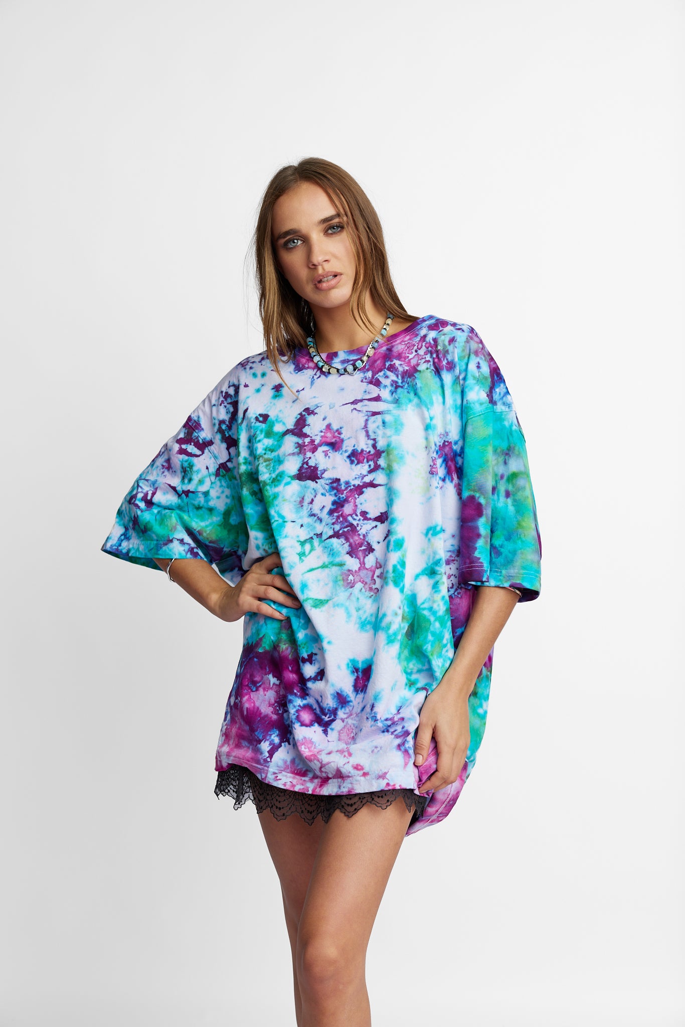 Oversized Mum Tee - Size 2XL/3XL - Only Lovers Left