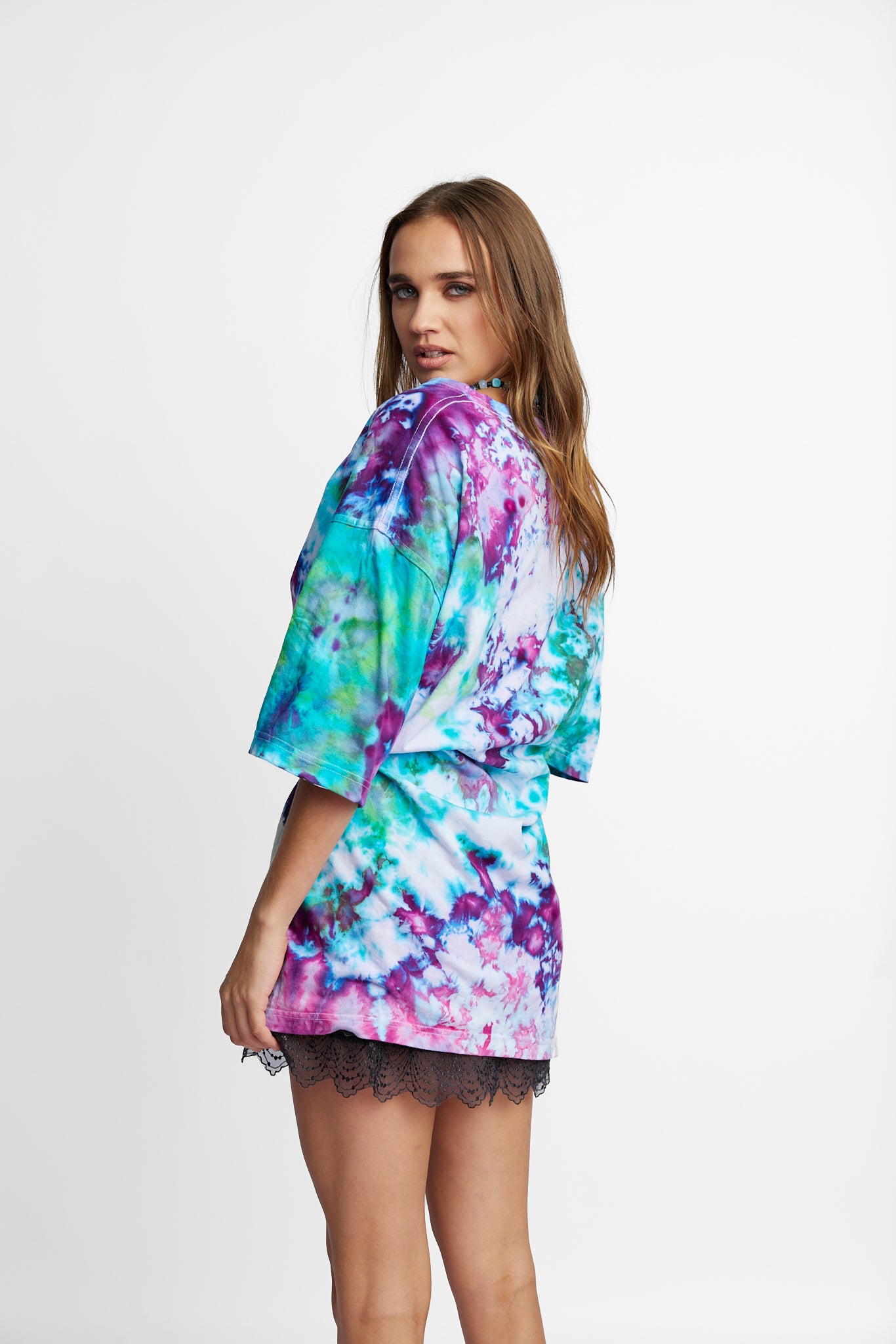 Oversized Mum Tee - Size 2XL/3XL - Only Lovers Left