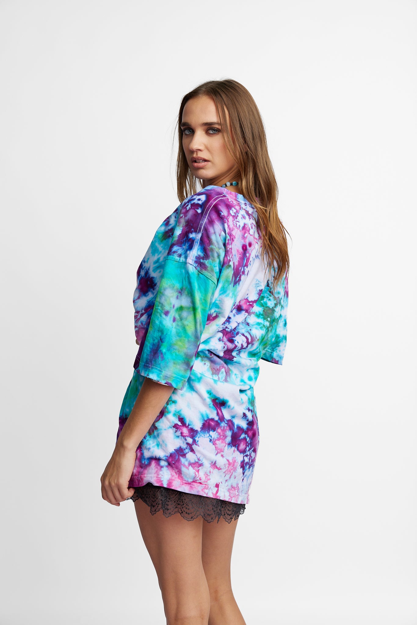 Oversized Mum Tee - Size 2XL/3XL - Only Lovers Left