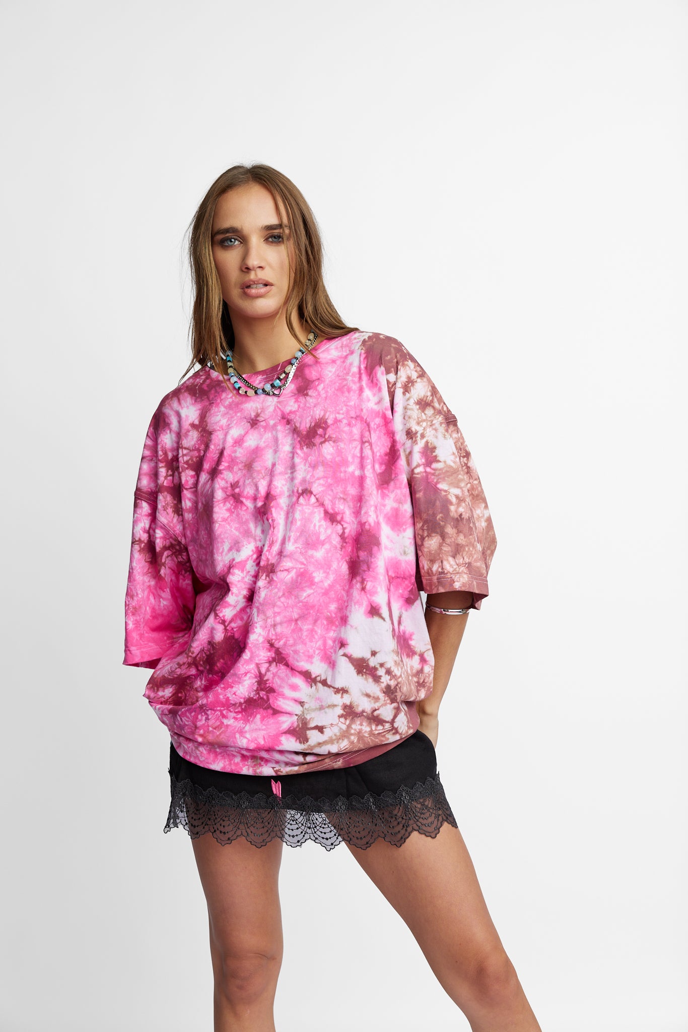 Oversized Mum Tee - Size 2XL/3XL - Only Lovers Left