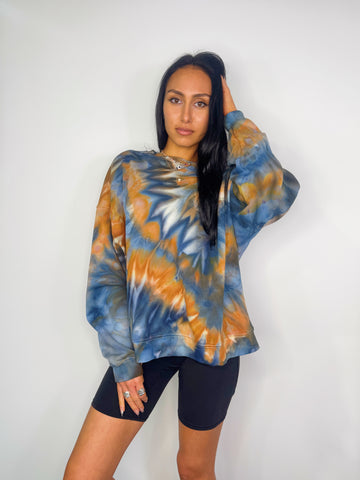 Crew Neck Jumper - Size XL/2XL