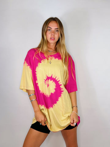 Oversized Mum Tee - Size L/XL