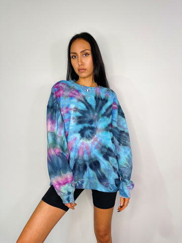 Crew Neck Jumper - Size M/L