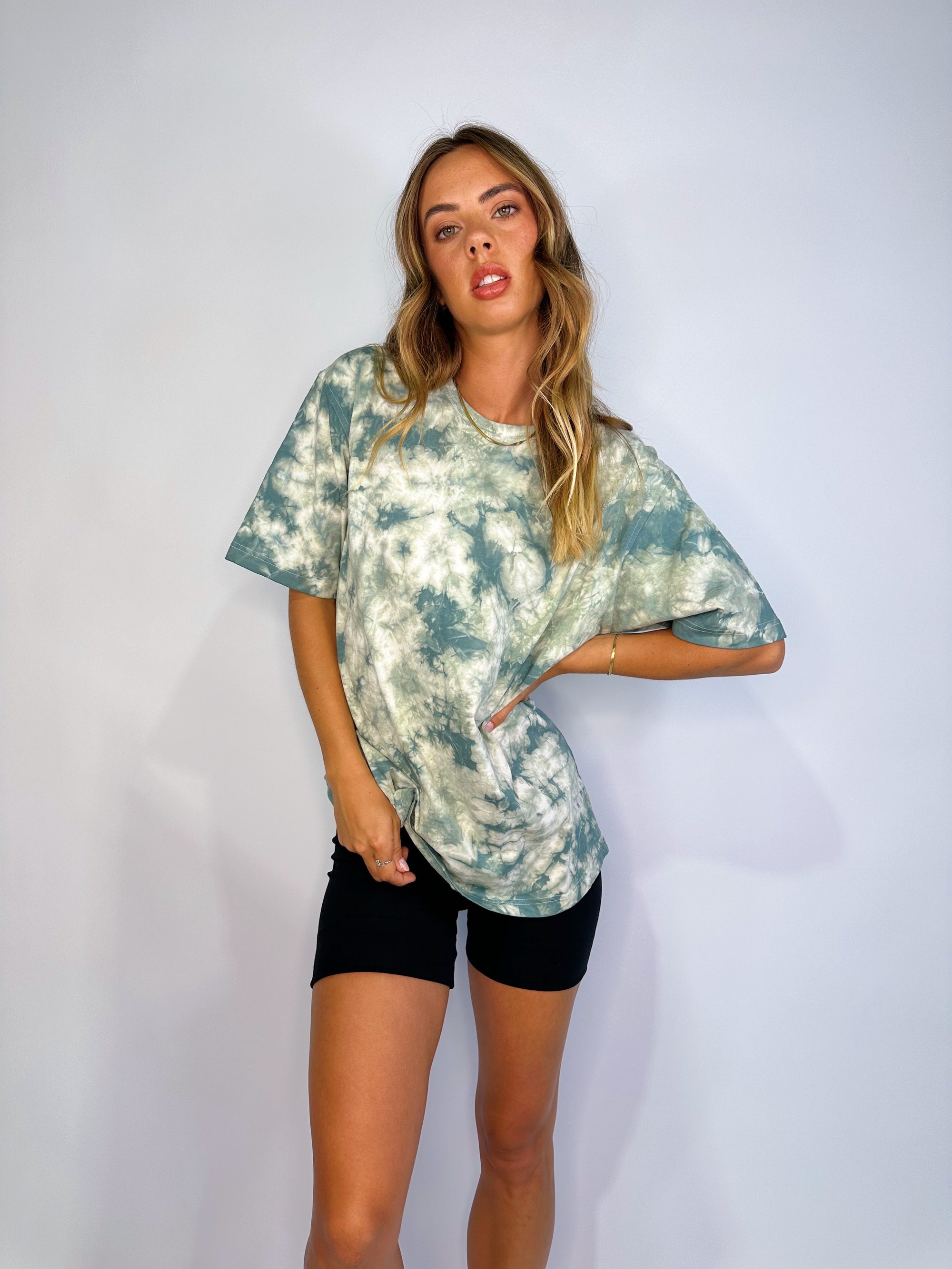 Oversized Mum Tee - Size S/M - Only Lovers Left