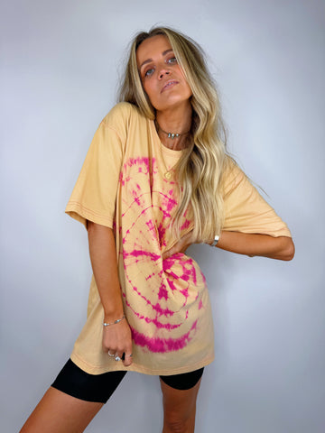 Oversized Mum Tee - Size L/XL