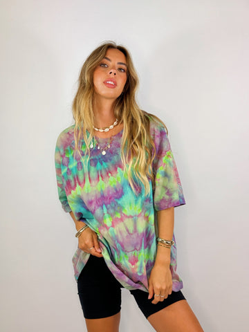 Oversized Mum Tee - Size L/XL