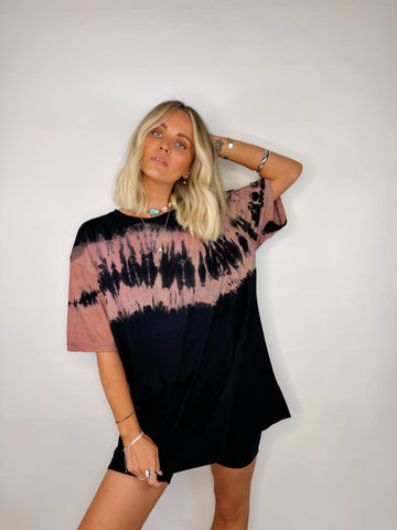 Oversized Mum Tee - Size L/XL