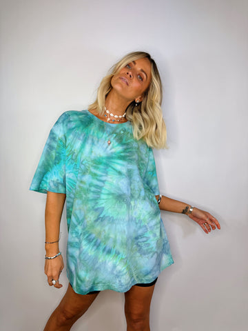 Oversized Mum Tee - Size L/XL